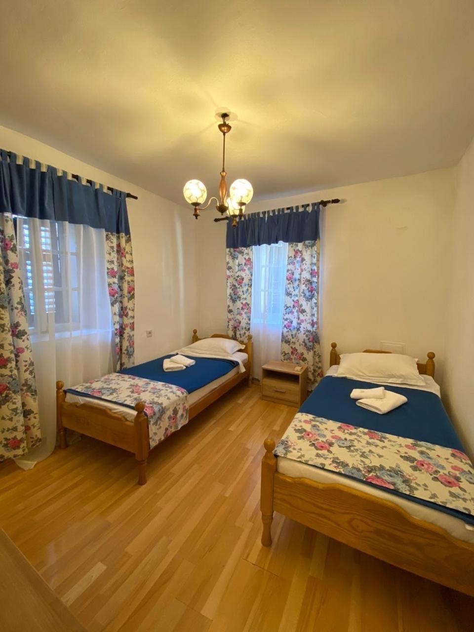 Viktor Rooms Kotor Habitación foto
